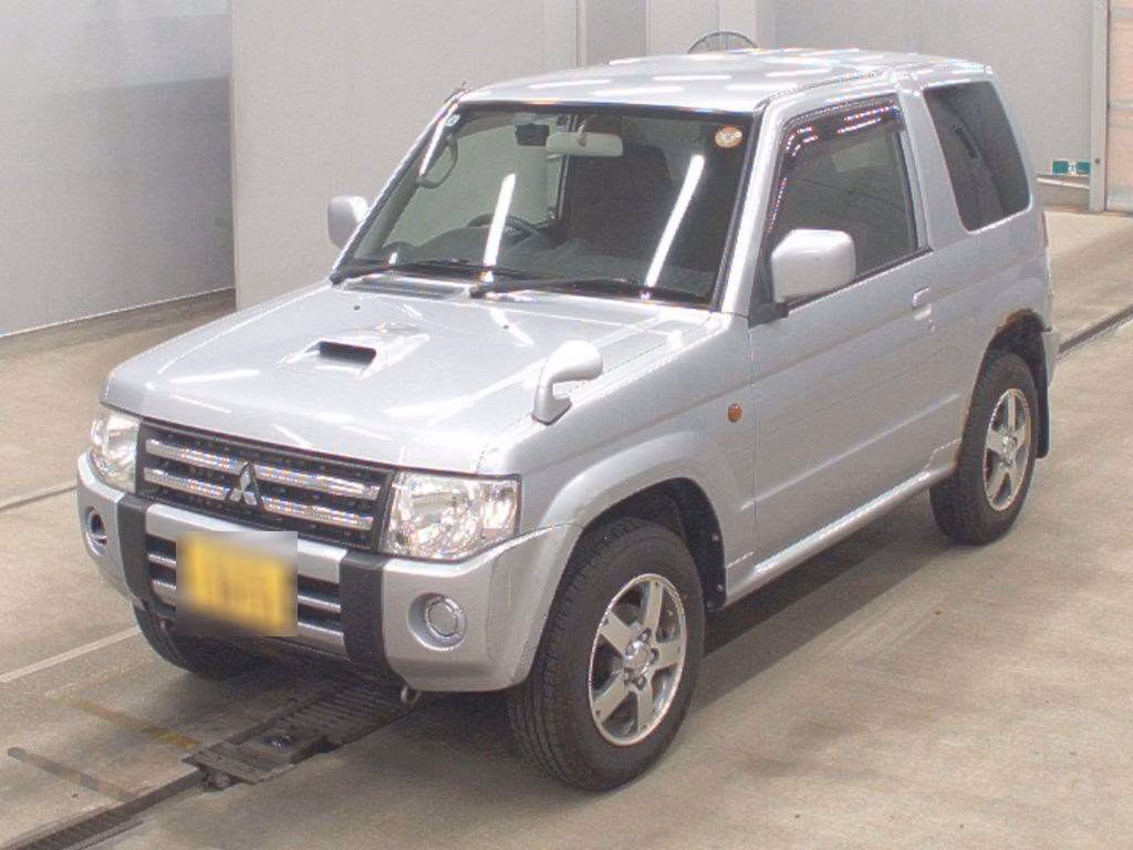 MITSUBISHI PAJERO MINI