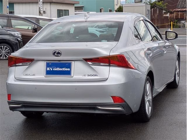 LEXUS IS300H