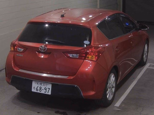 TOYOTA AURIS
