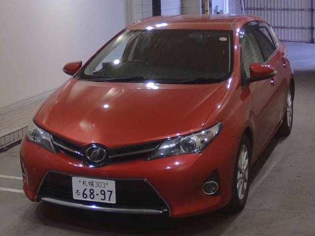 TOYOTA AURIS