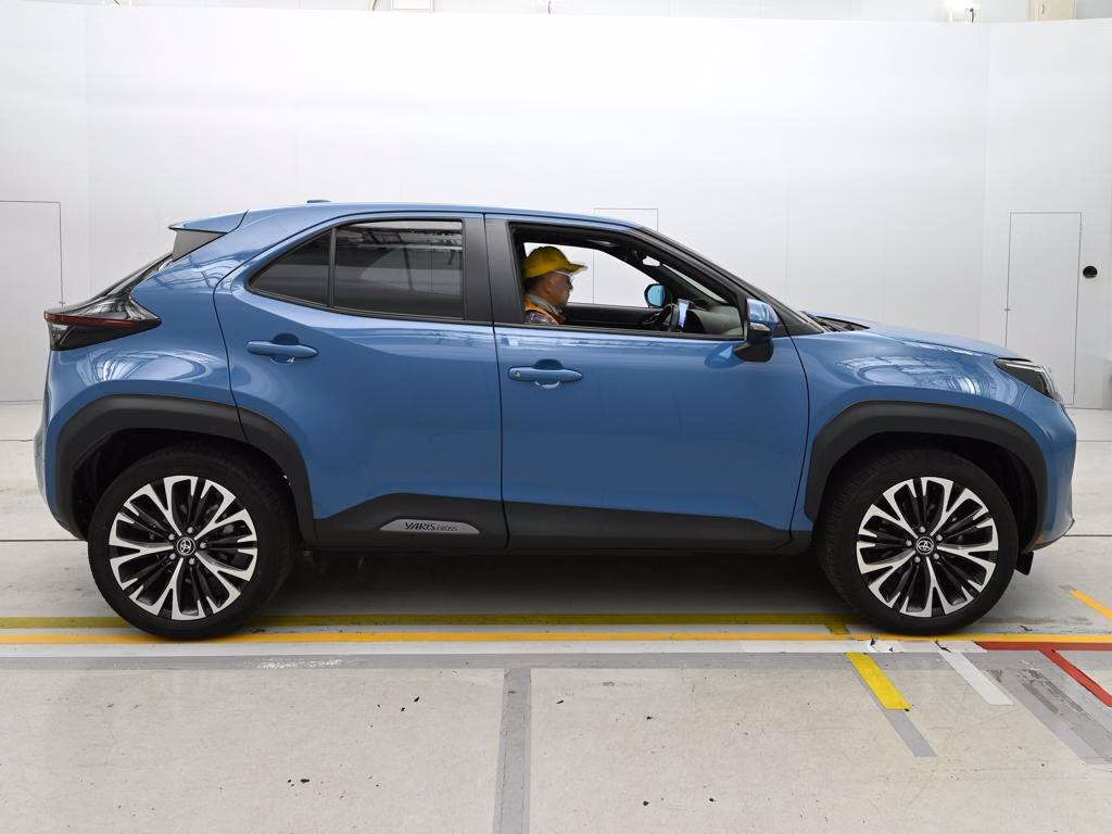TOYOTA YARIS CROSS