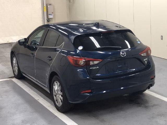 MAZDA AXELA