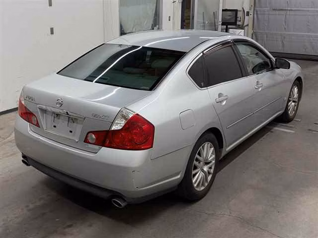 NISSAN FUGA