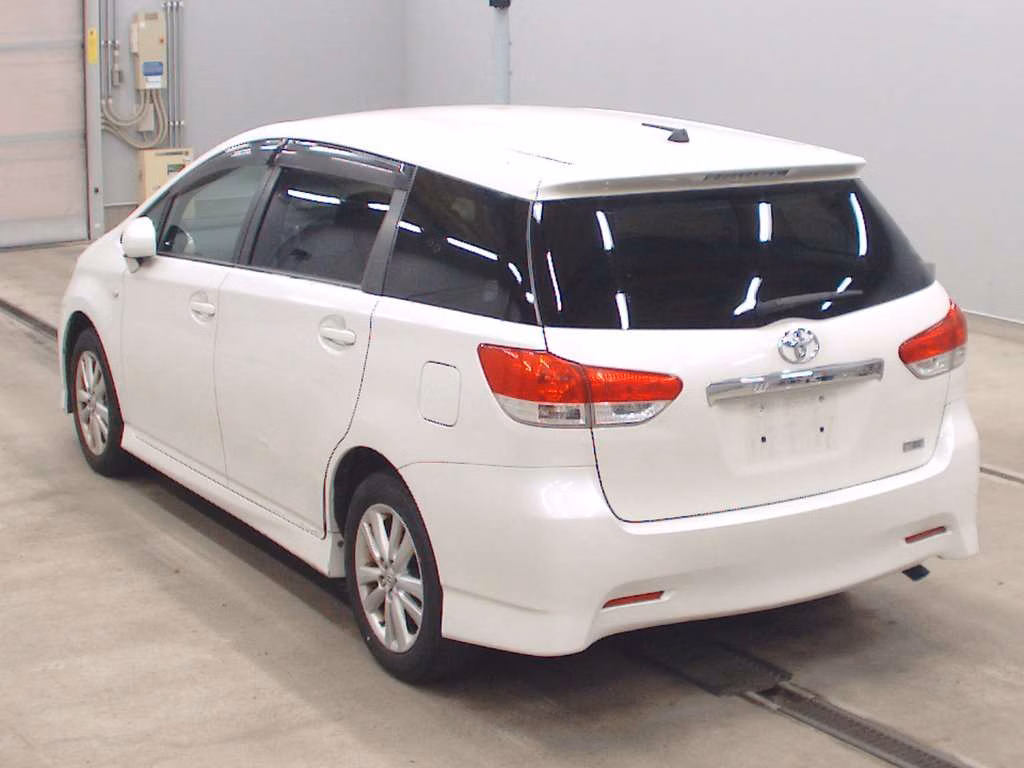 TOYOTA WISH