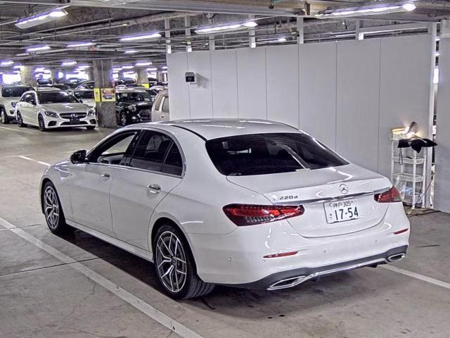 MERCEDES-BENZ E-CLASS