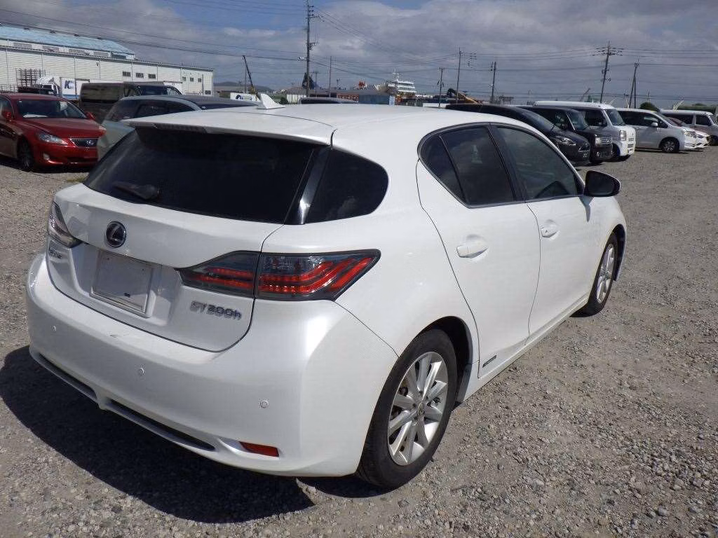 LEXUS CT200H
