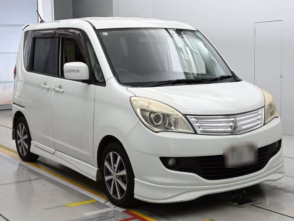 MITSUBISHI DELICA D:2