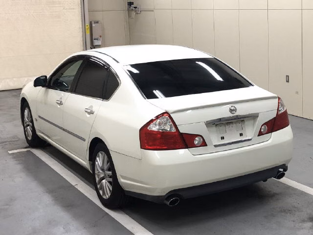NISSAN FUGA