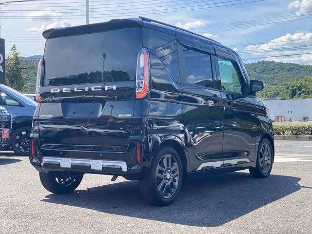 MITSUBISHI DELICA MINI