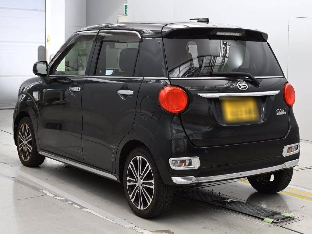 DAIHATSU CAST