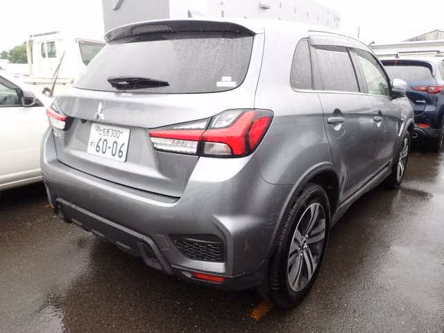 MITSUBISHI RVR
