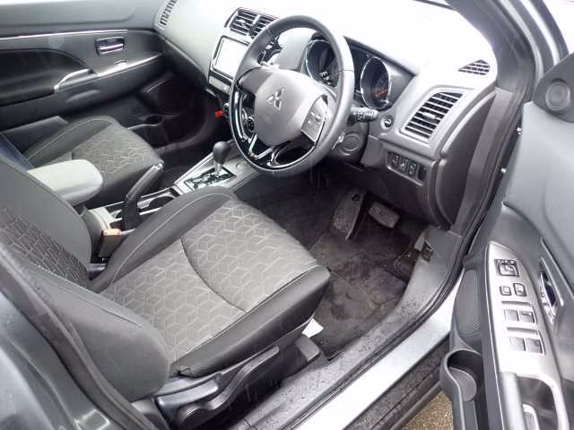 MITSUBISHI RVR