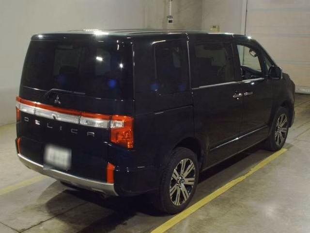 MITSUBISHI DELICA D:5