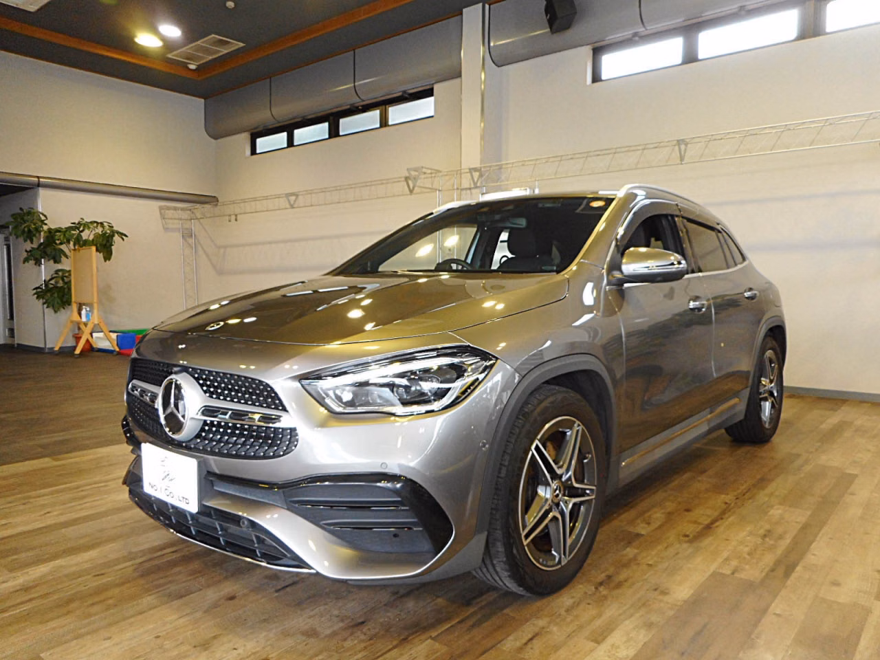 MERCEDES-BENZ GLA-CLASS