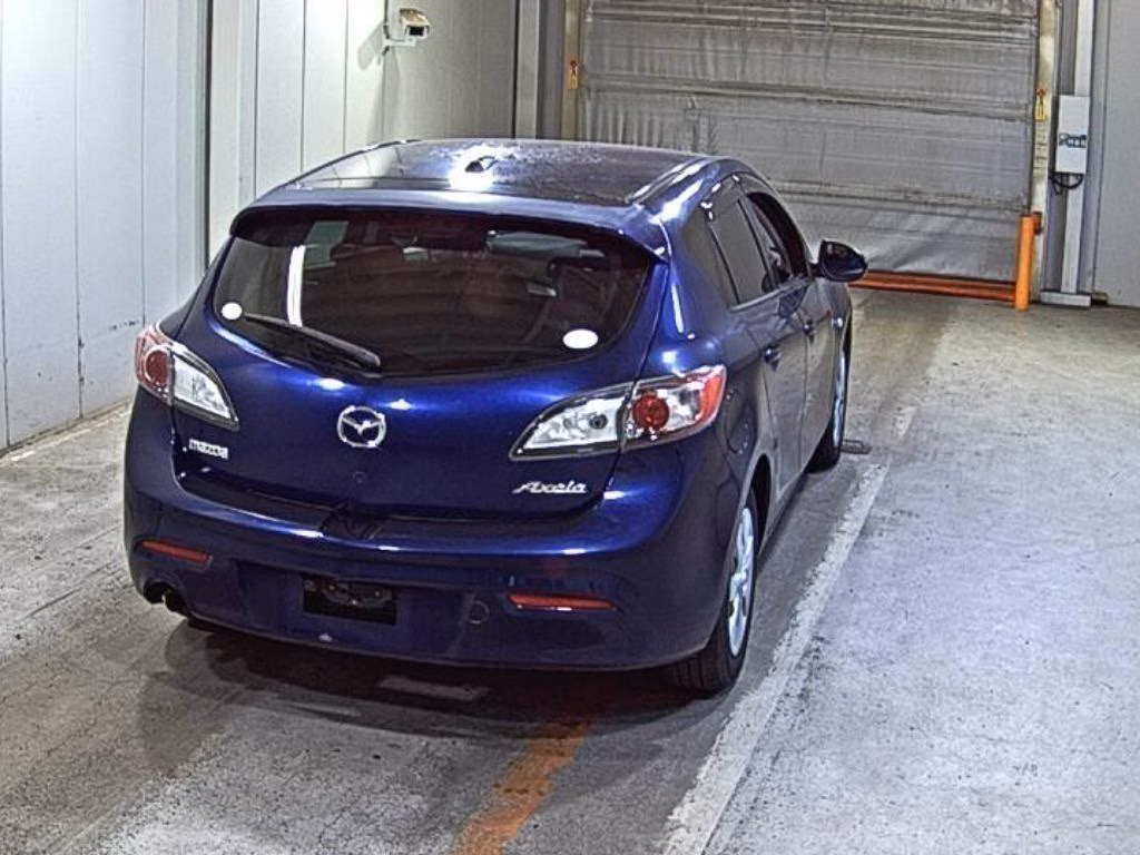 MAZDA AXELA