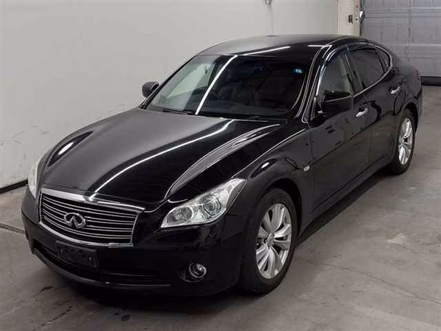 NISSAN FUGA