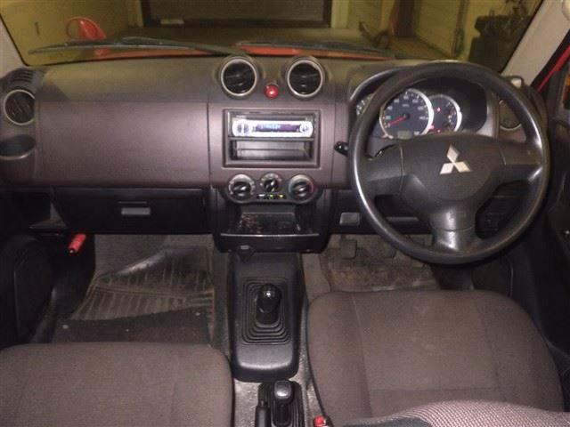 MITSUBISHI PAJERO MINI