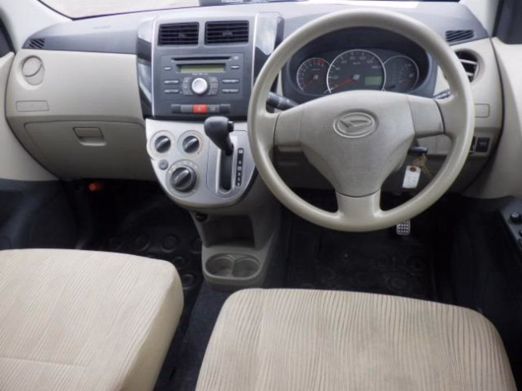 DAIHATSU MIRA