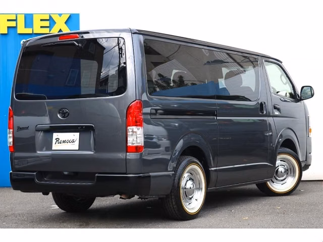 TOYOTA REGIUS ACE