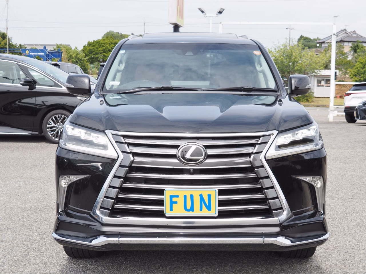 LEXUS LX570
