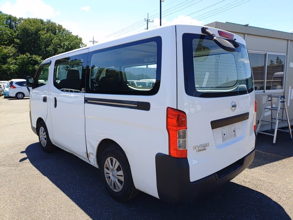 NISSAN NV350 CARAVAN