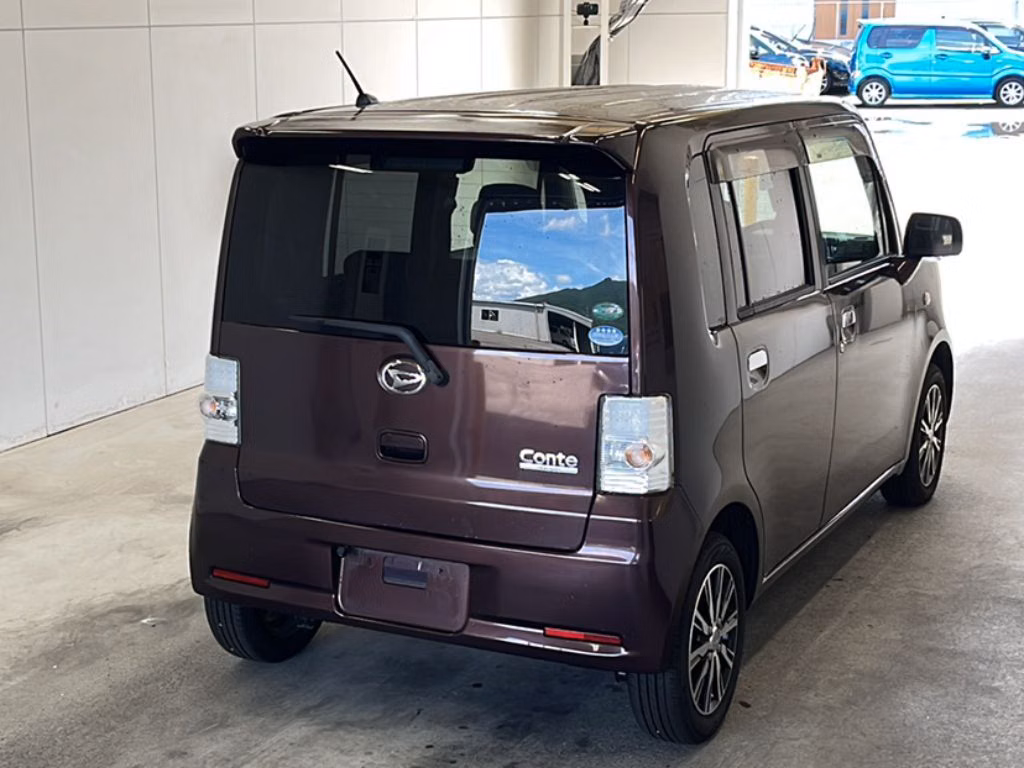 DAIHATSU MOVE CONTE