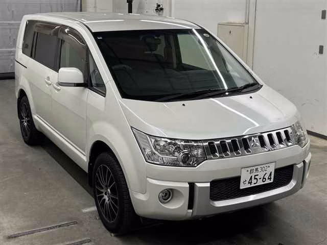 MITSUBISHI DELICA D:5