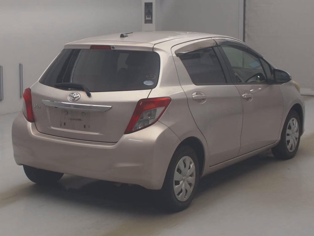 TOYOTA VITZ