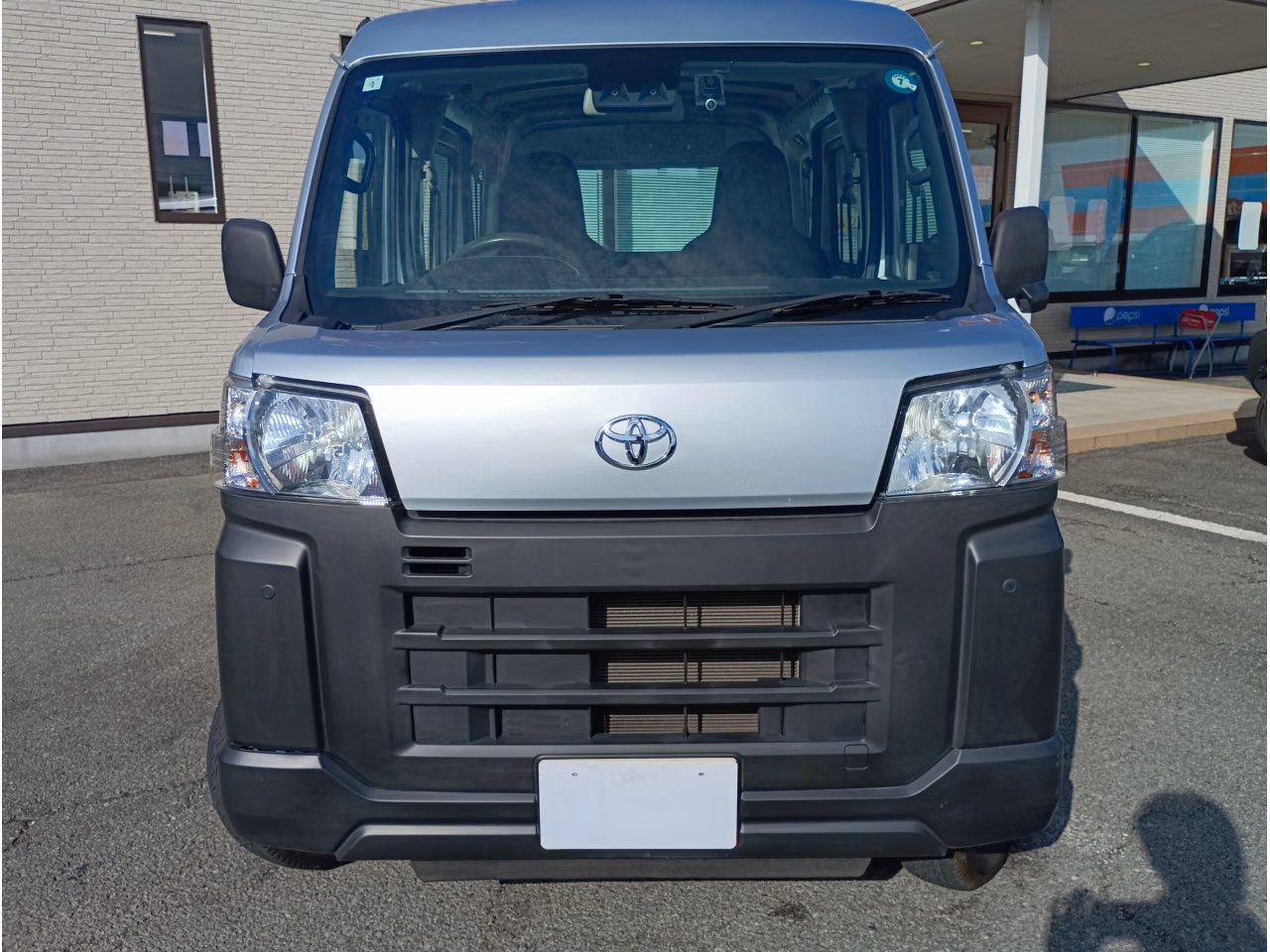 TOYOTA PIXIS VAN