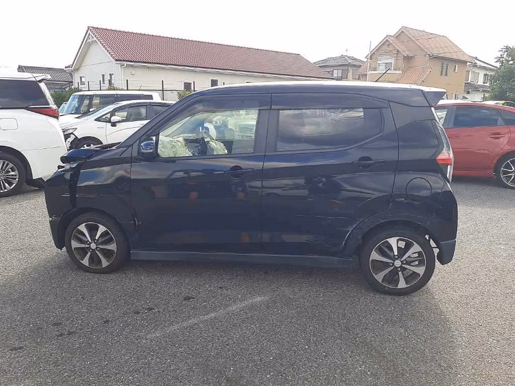 MITSUBISHI EK X