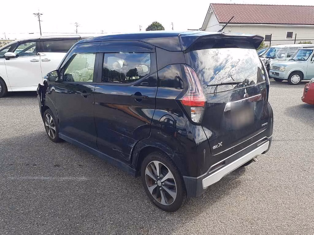 MITSUBISHI EK X