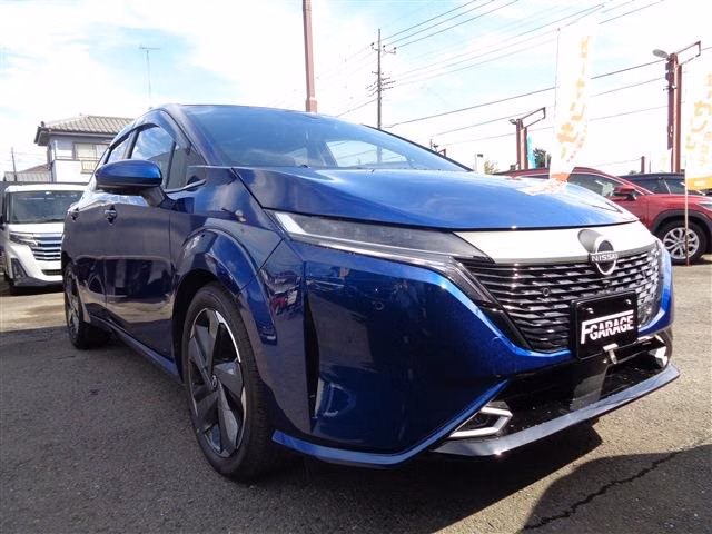 NISSAN AURA