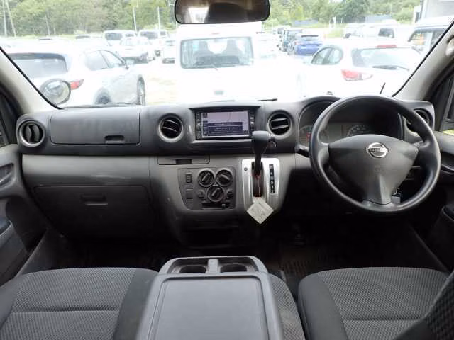NISSAN NV350 CARAVAN