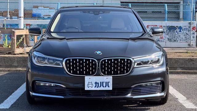BMW 7-SERIES