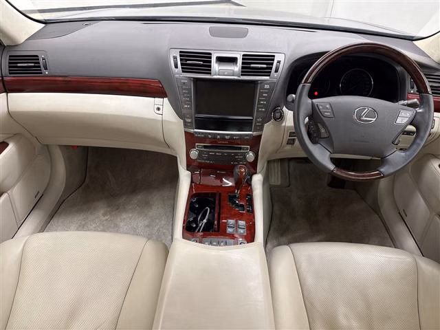 LEXUS LS460