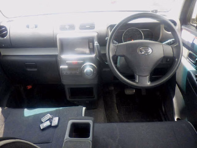 DAIHATSU MOVE CONTE