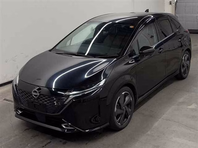 NISSAN AURA