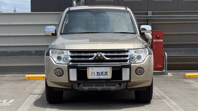 MITSUBISHI PAJERO