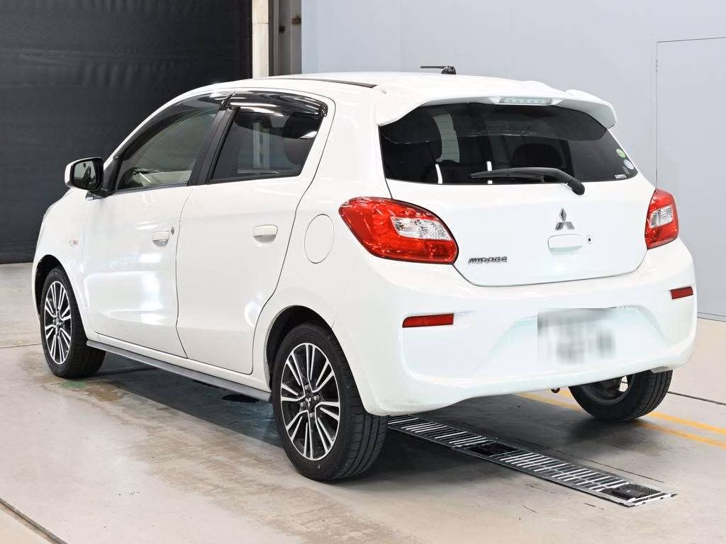 MITSUBISHI MIRAGE