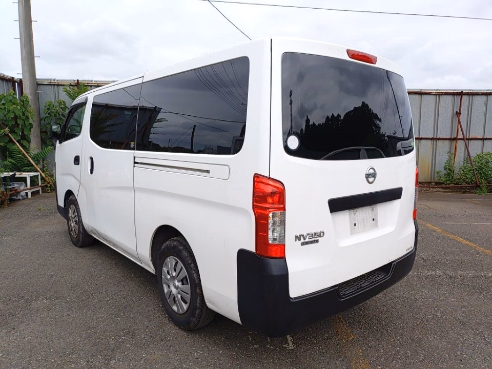 NISSAN NV350 CARAVAN