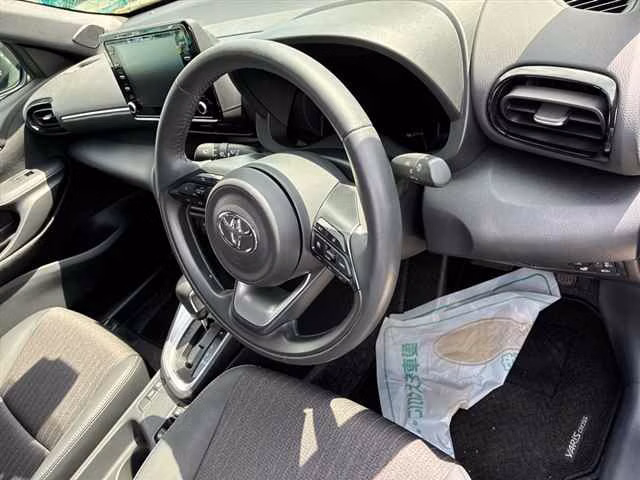 TOYOTA YARIS CROSS