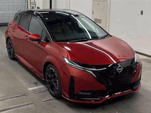 NISSAN AURA