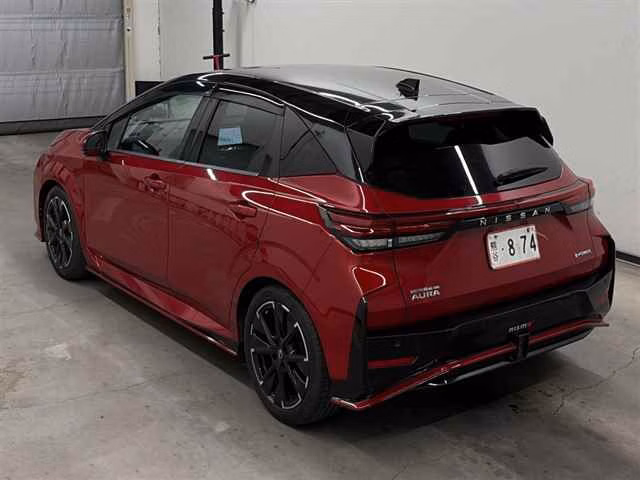 NISSAN AURA