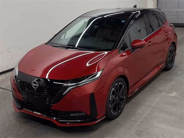 NISSAN AURA
