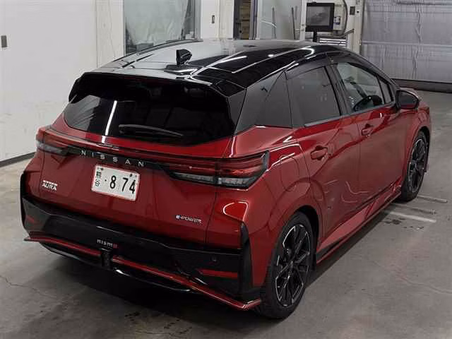 NISSAN AURA