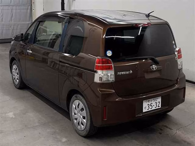 TOYOTA SPADE