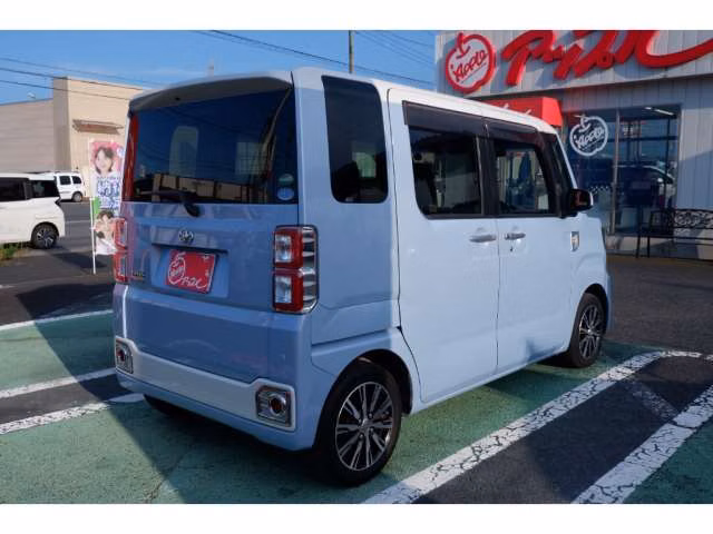 TOYOTA PIXIS MEGA