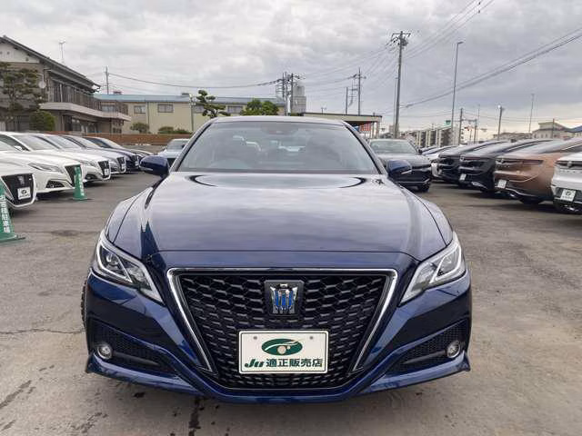 TOYOTA CROWN