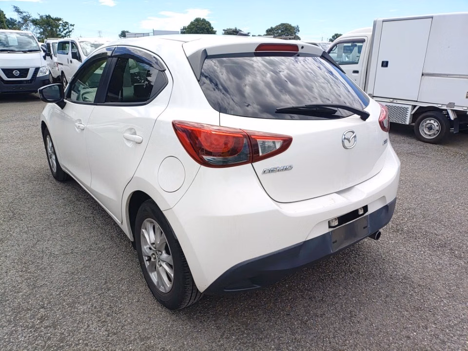 MAZDA DEMIO