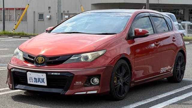 TOYOTA AURIS